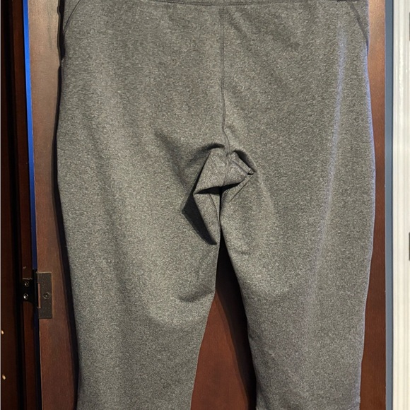 bcg Yoga pants or capris in excellent condition size medium polyester spandex - Picture 7 of 14
